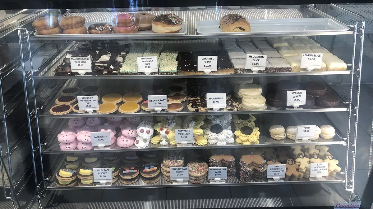 Rhodes of Thorne – bakery in Thorne town centre